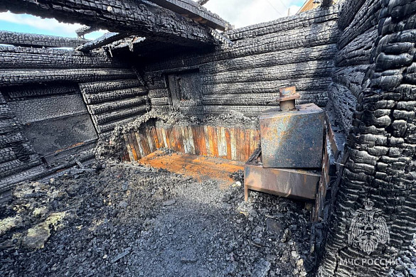 В Лежневском районе сгорела баня